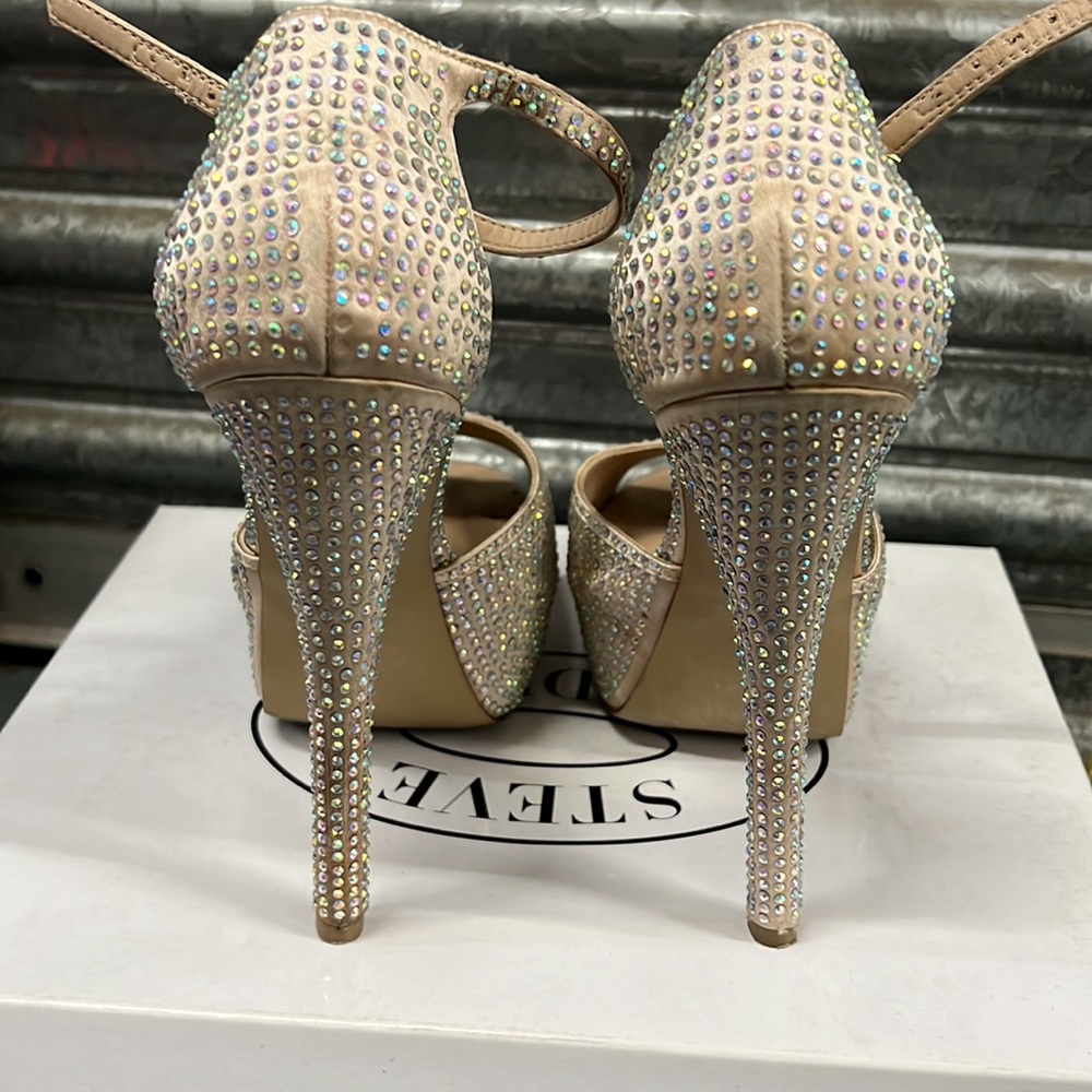 Steve Madden Heels - Picture 5 of 8